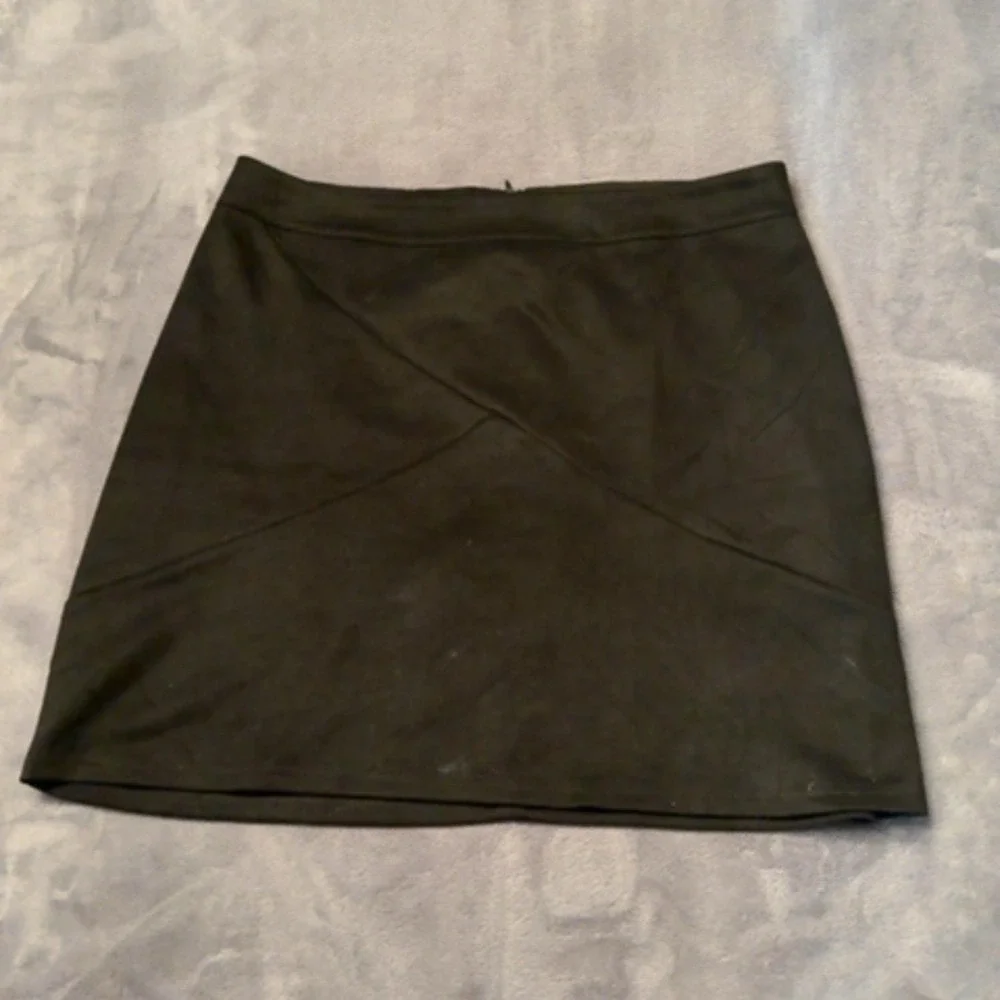 MangoPop Mini Skirt Women XXL Black Faux Suede Minimalist Versatile Casual